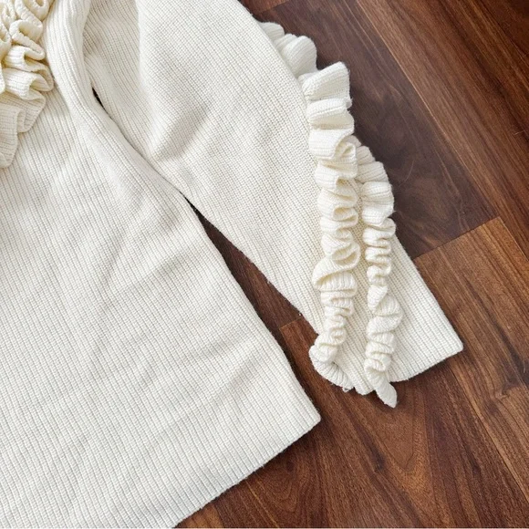Frame Ruffle-yoke Ribbed Sweater In Off White - Picture 7 of 12